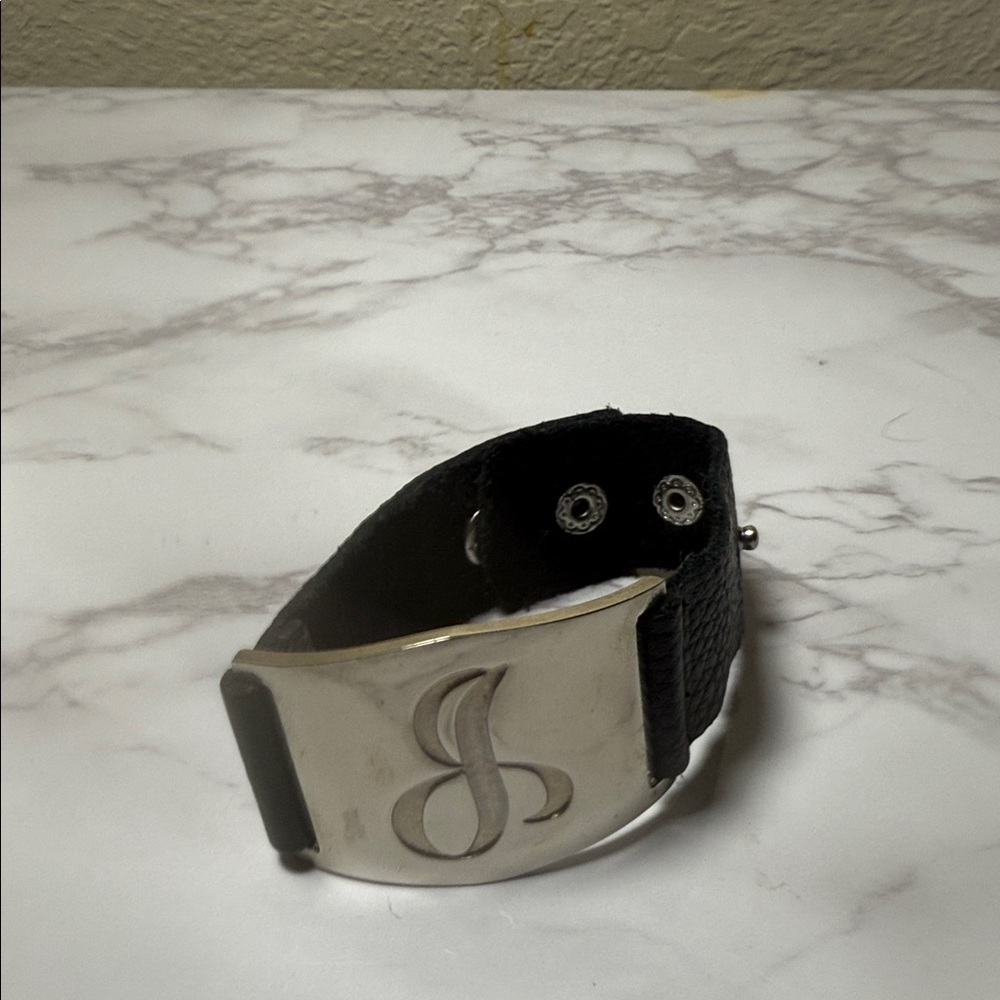 Elegant Black and Silver Women's Bracelet